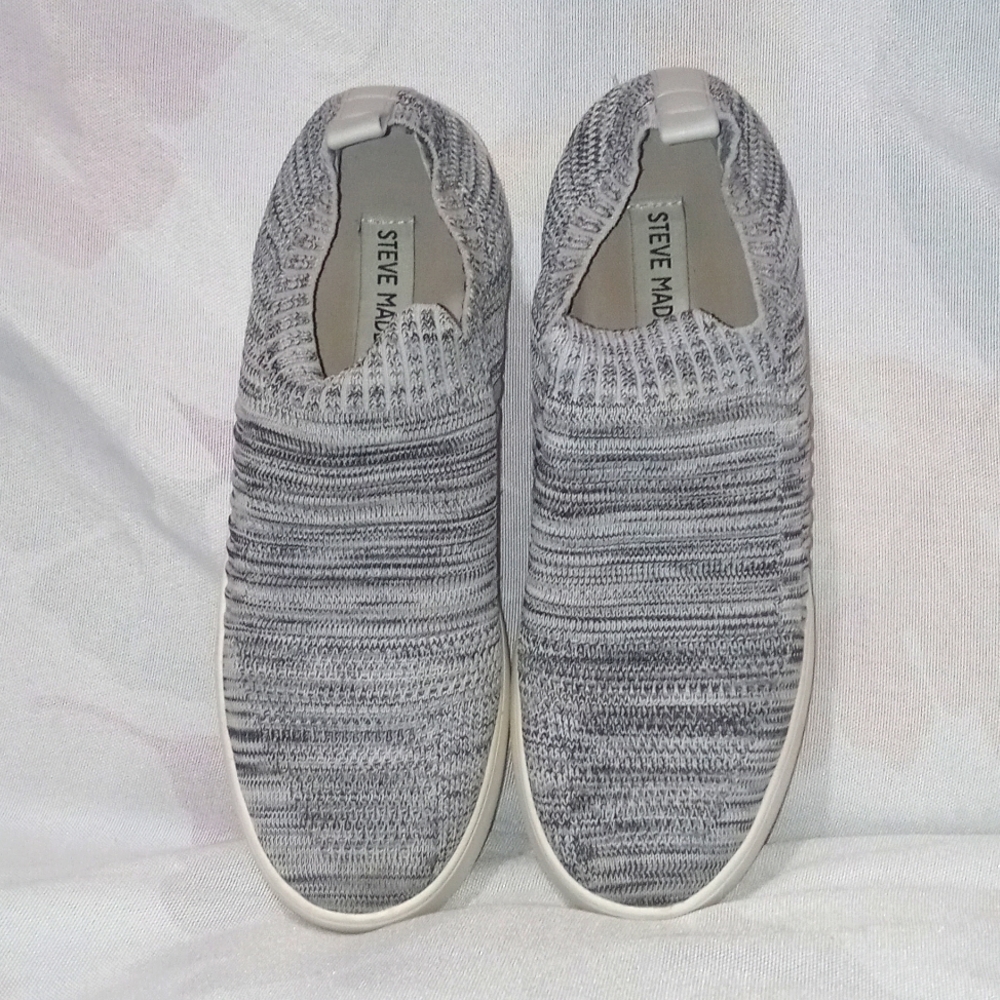 Steve Madden Slip On's Size 7